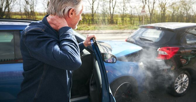 How Chiropractic Care and PT Help Recover from Car Accidents in Miami image